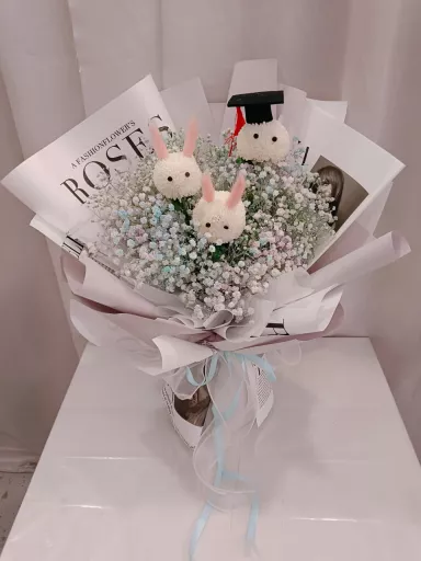 PING PONG FLOWER GRADUATION BOUQUET毕业花束