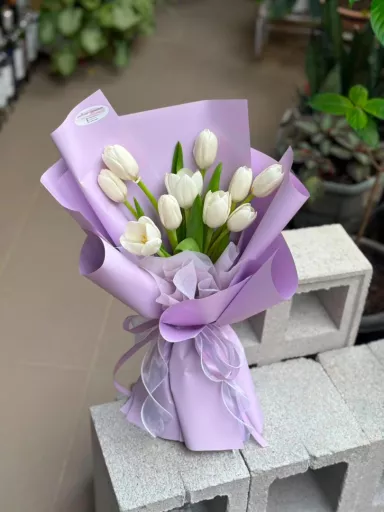 White Tulip Lavender Bouquet (Fresh Flower)