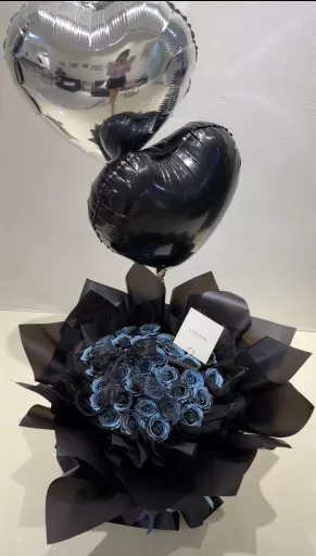 Midnight Angel 33 Soap Flowers Bouquet 🖤💙