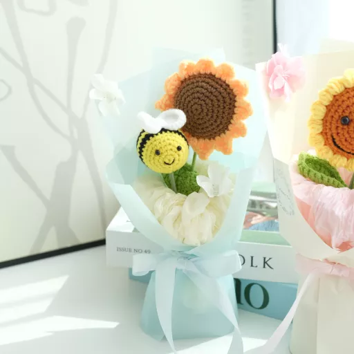 Bee My Sunshine Crochet Bouquet (BLUE)