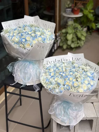 Blue & Ivory Rose Bouquet （99）(Fresh Flower)