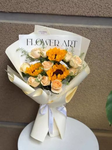 Sunlit Bloom Fresh Bouquet (Fresh Flower)