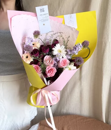 Vibrant Fresh flower mix bouquet