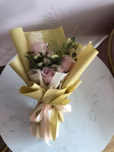 3 Stalks Rose Bouquet