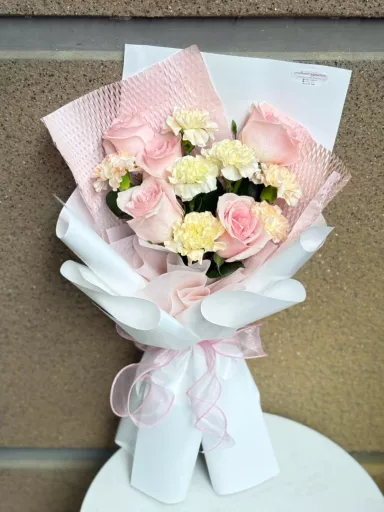 Blush Cream Carnation Bouquet (Fresh Flower)
