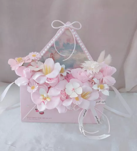 ENVELOPE SOAP FLOWER BOUQUET