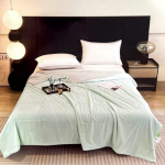 Premium Soft Blanket – Warm, Lightweight & Comfortable