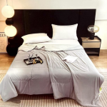 Premium Soft Blanket – Warm, Lightweight & Comfortable